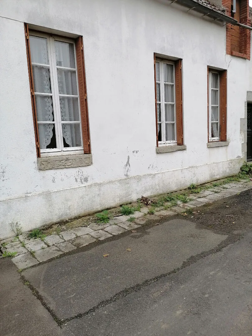 Maison à Louville La Chenard de 110 m² avec grand potentiel et dépendance attenante 