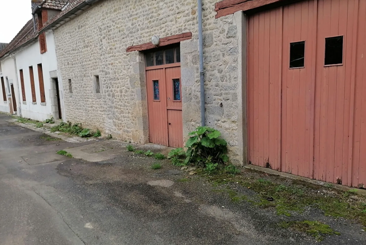 Maison à Louville La Chenard de 110 m² avec grand potentiel et dépendance attenante 