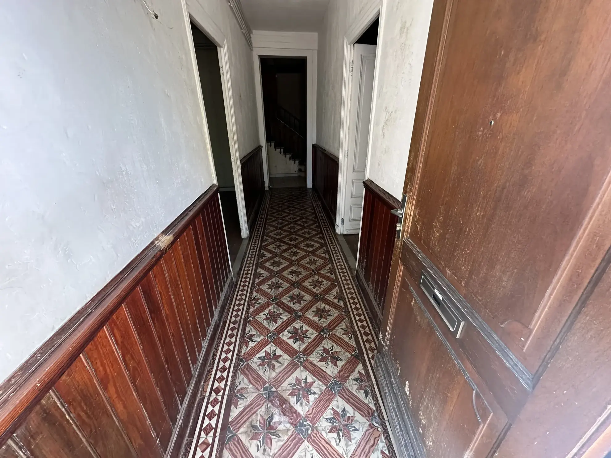Maison en pierre avec grand garage à Sainte-Bazeille 47180 - Opportunité rare 