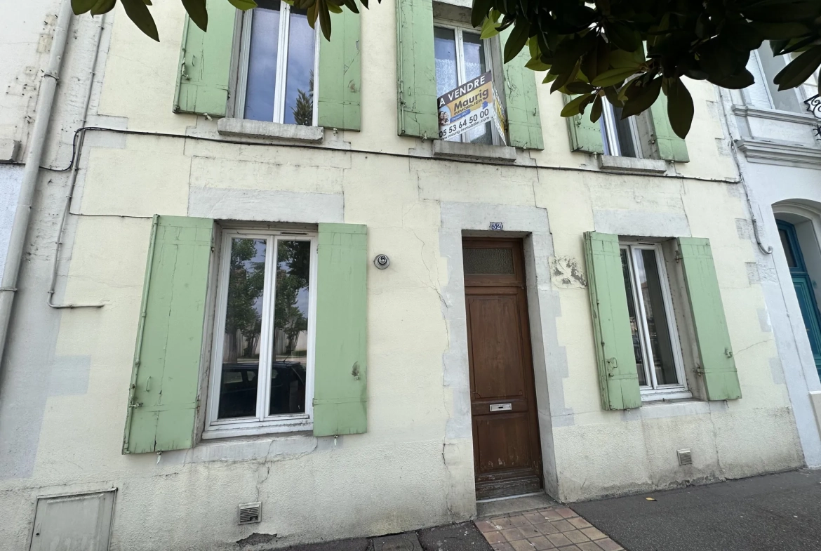 Maison en pierre avec grand garage à Sainte-Bazeille 47180 - Opportunité rare 