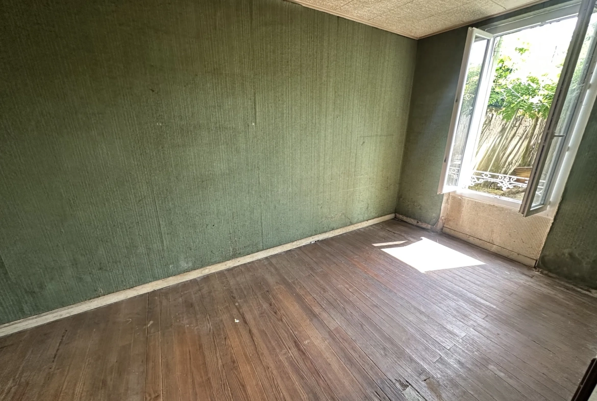 Maison en pierre avec grand garage à Sainte-Bazeille 47180 - Opportunité rare 