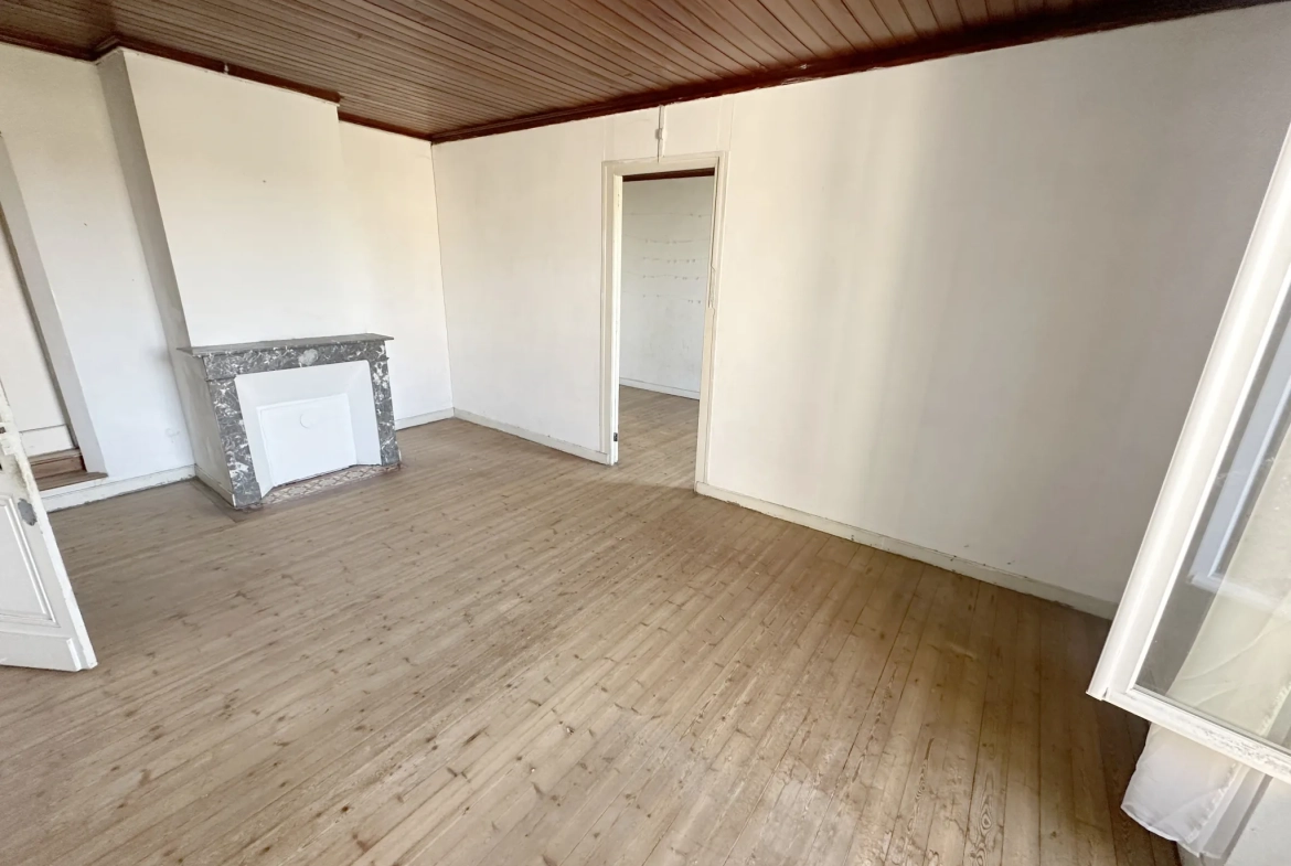 Maison en pierre avec grand garage à Sainte-Bazeille 47180 - Opportunité rare 
