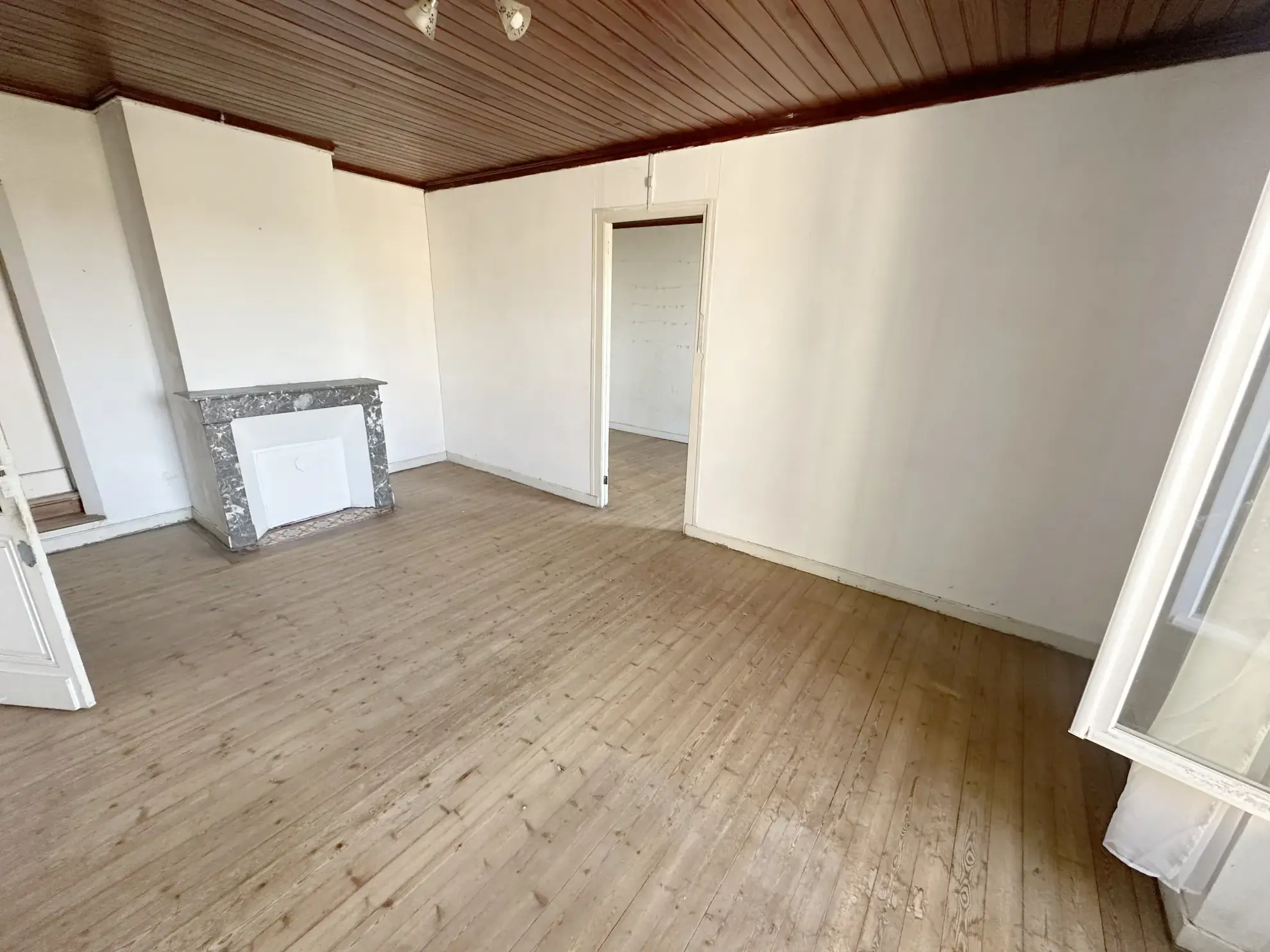 Maison en pierre avec grand garage à Sainte-Bazeille 47180 - Opportunité rare 
