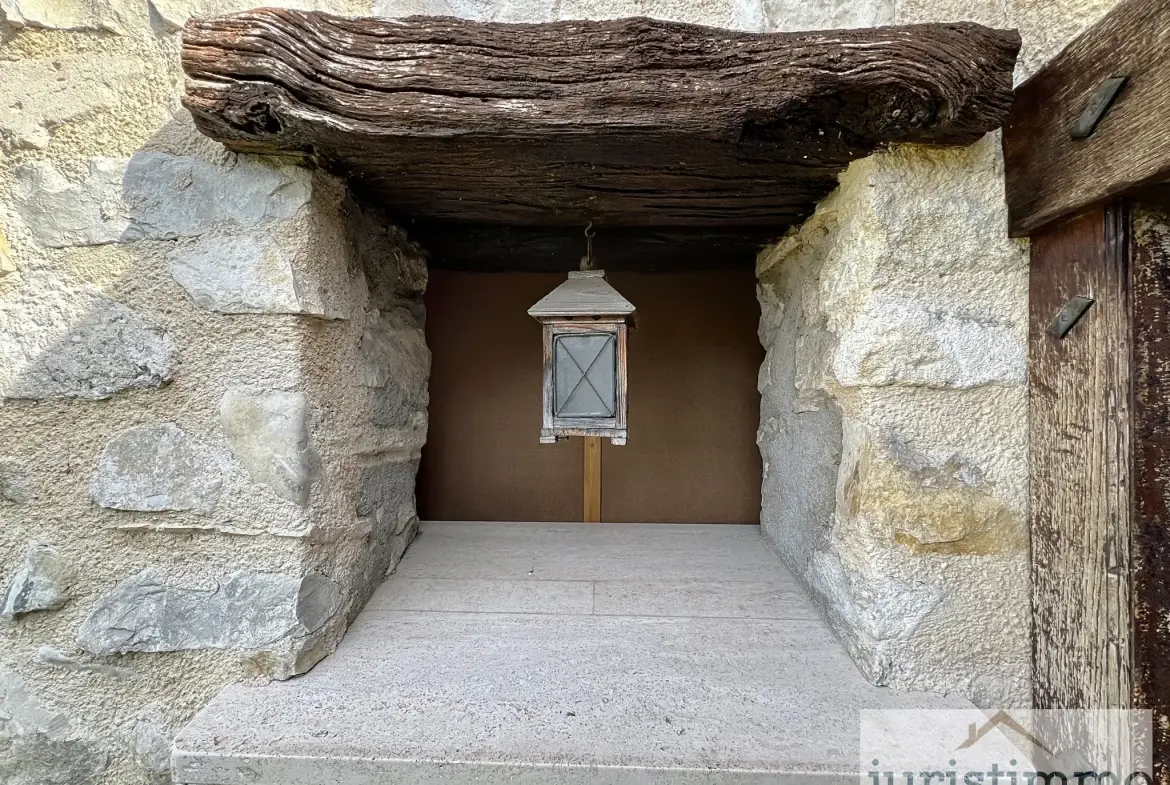 Maison en pierre avec jardin, dépendances et garage à Vaison-la-Romaine 