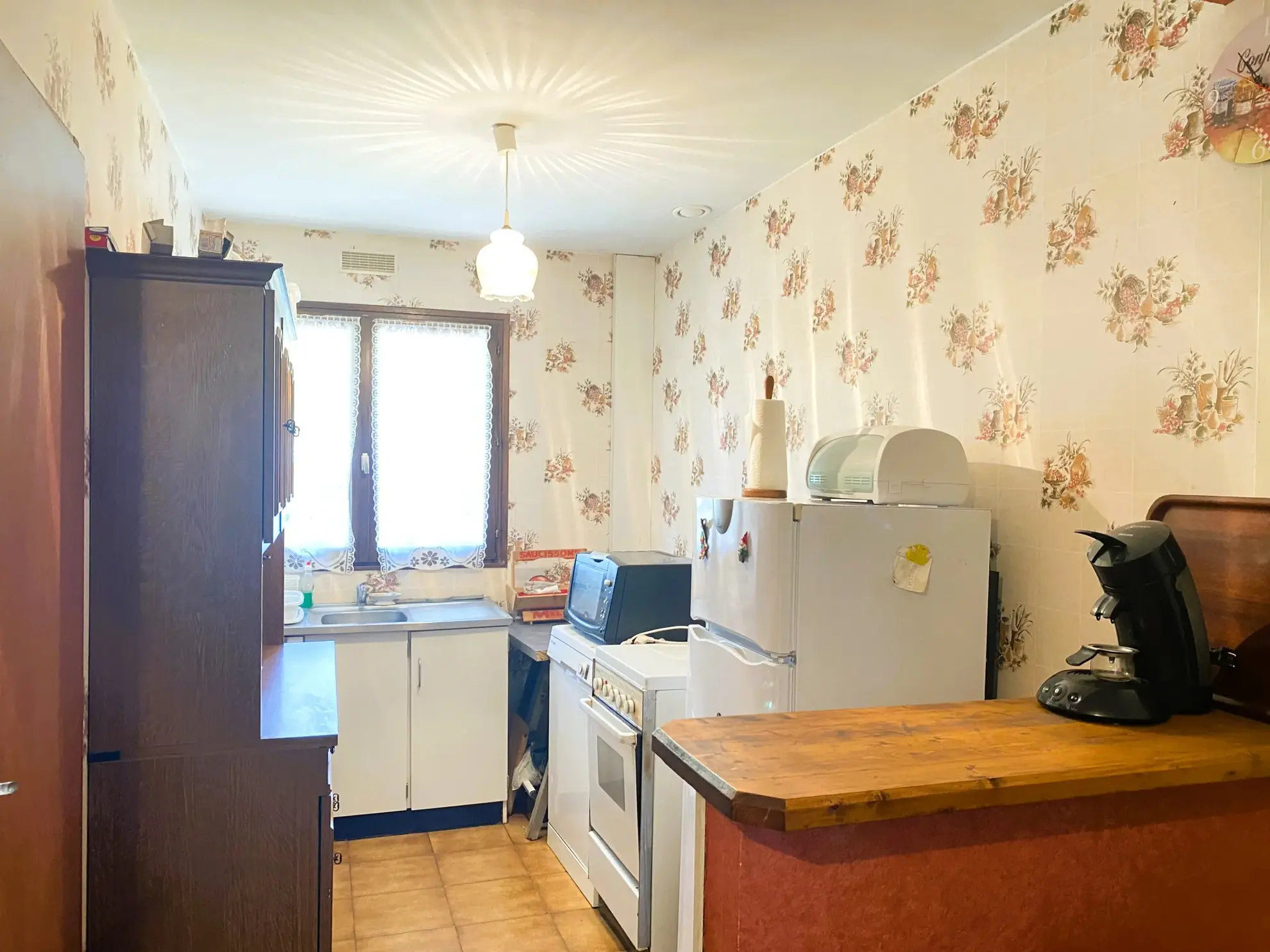 Maison à vendre dans domaine privé à Bazoches-sur-le-Betz (45) - 2 chambres, jardin, équipements sportifs 