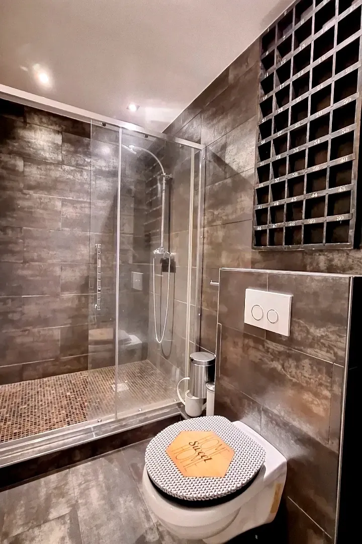 Magnifique appartement haussmannien de 85 m² à Mulhouse avec parking et cave 