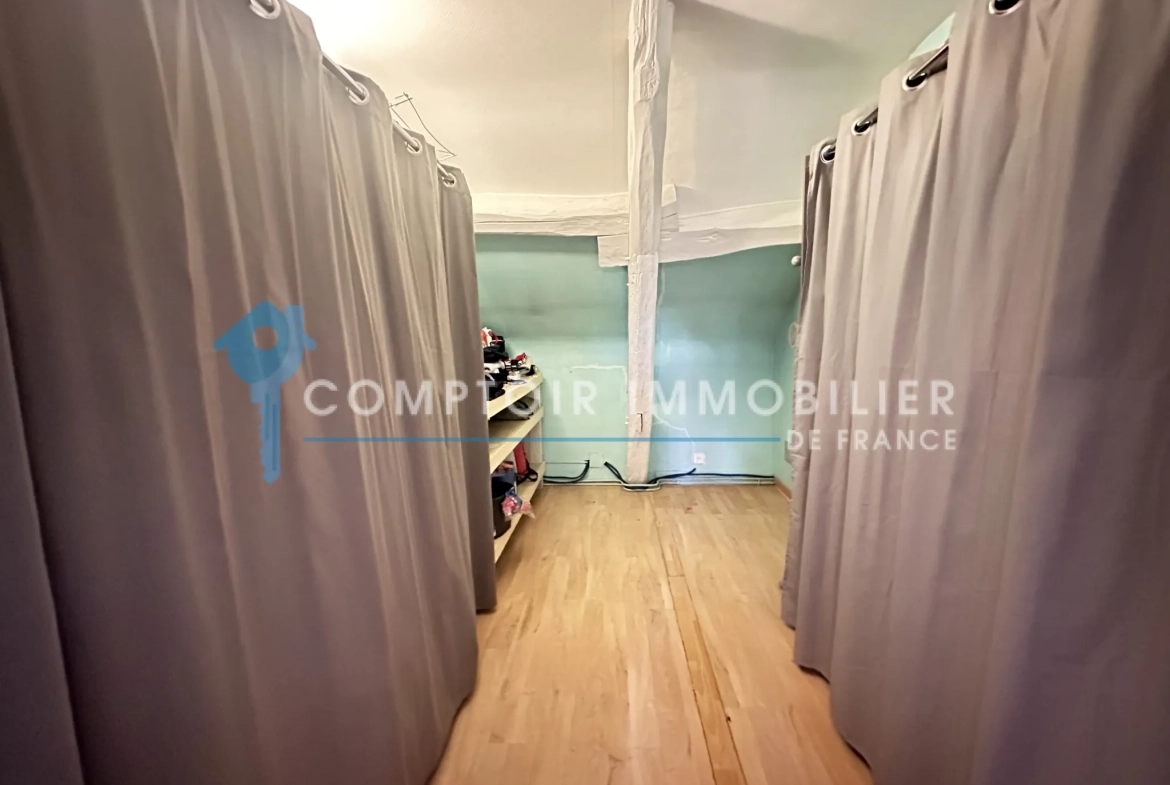 Maison familiale T4 de 105 m² avec jardin et piscine à Auneau (28700) 