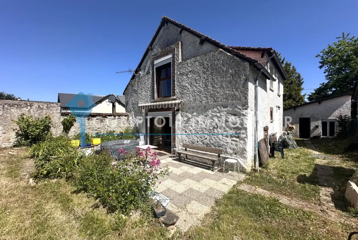 Maison familiale T4 de 105 m² avec jardin et piscine à Auneau (28700) 