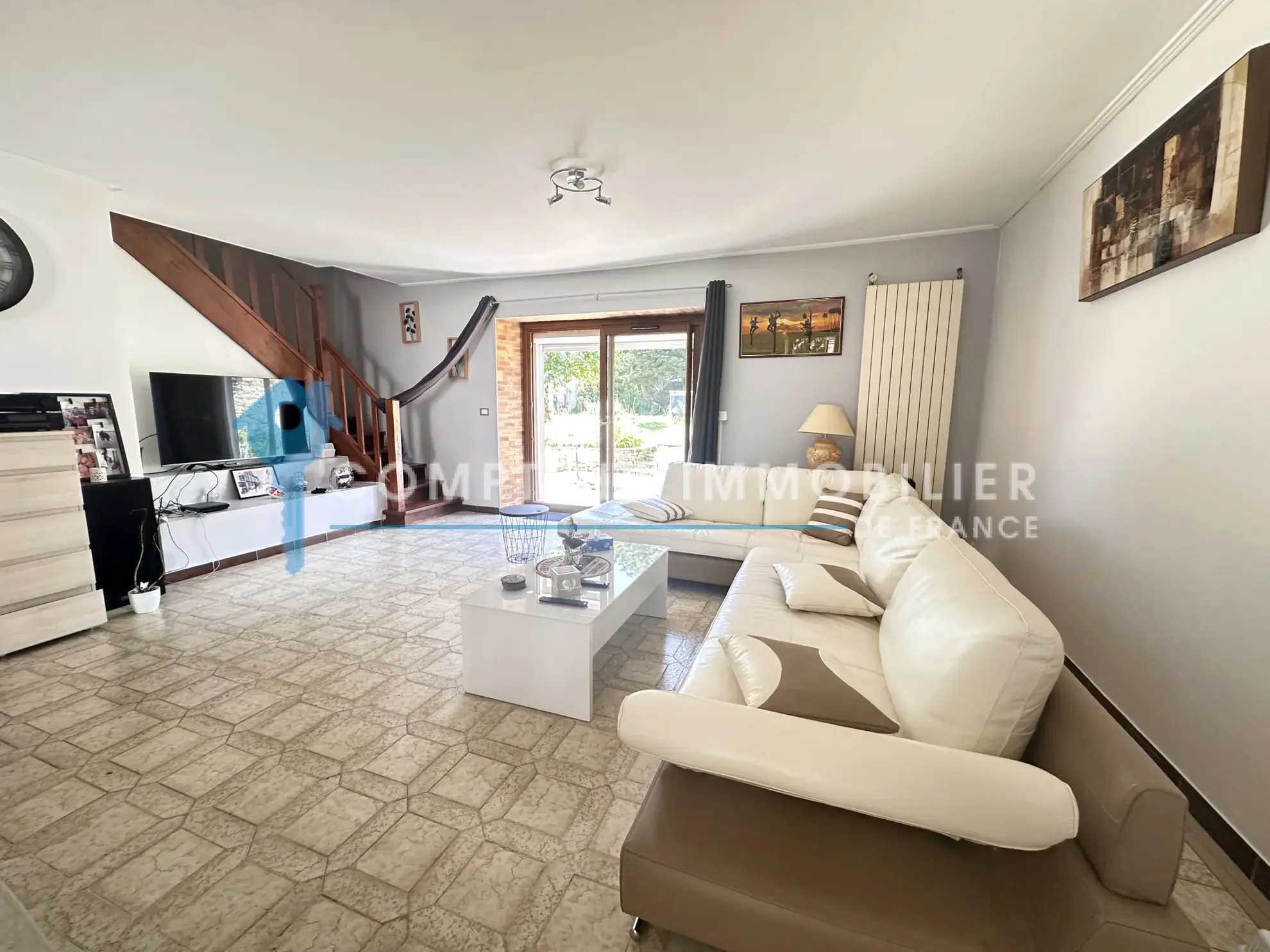 Maison familiale T4 de 105 m² avec jardin et piscine à Auneau (28700) 
