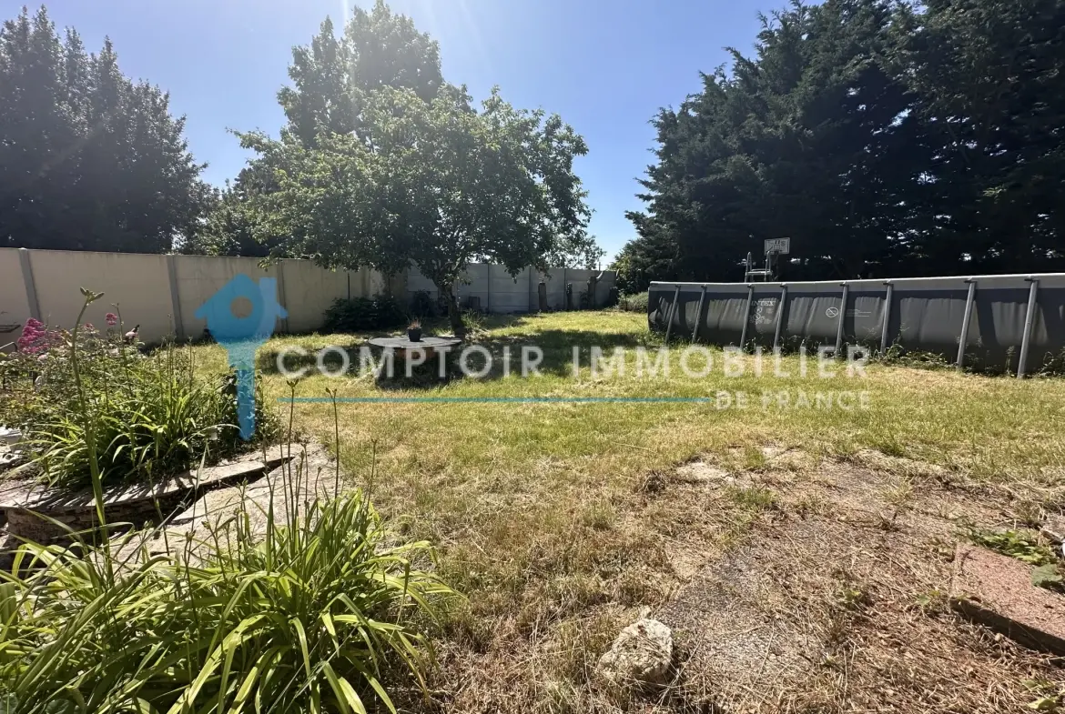 Maison familiale T4 de 105 m² avec jardin et piscine à Auneau (28700) 