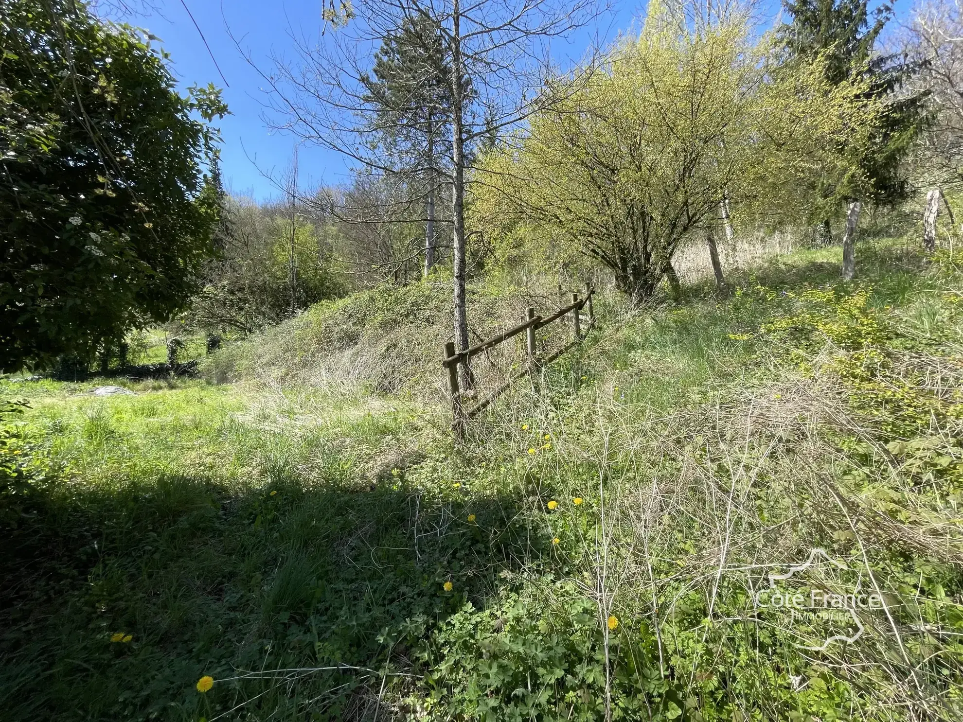 Maison de charme à Merry-Sec avec jardin et potentiel d'aménagement 
