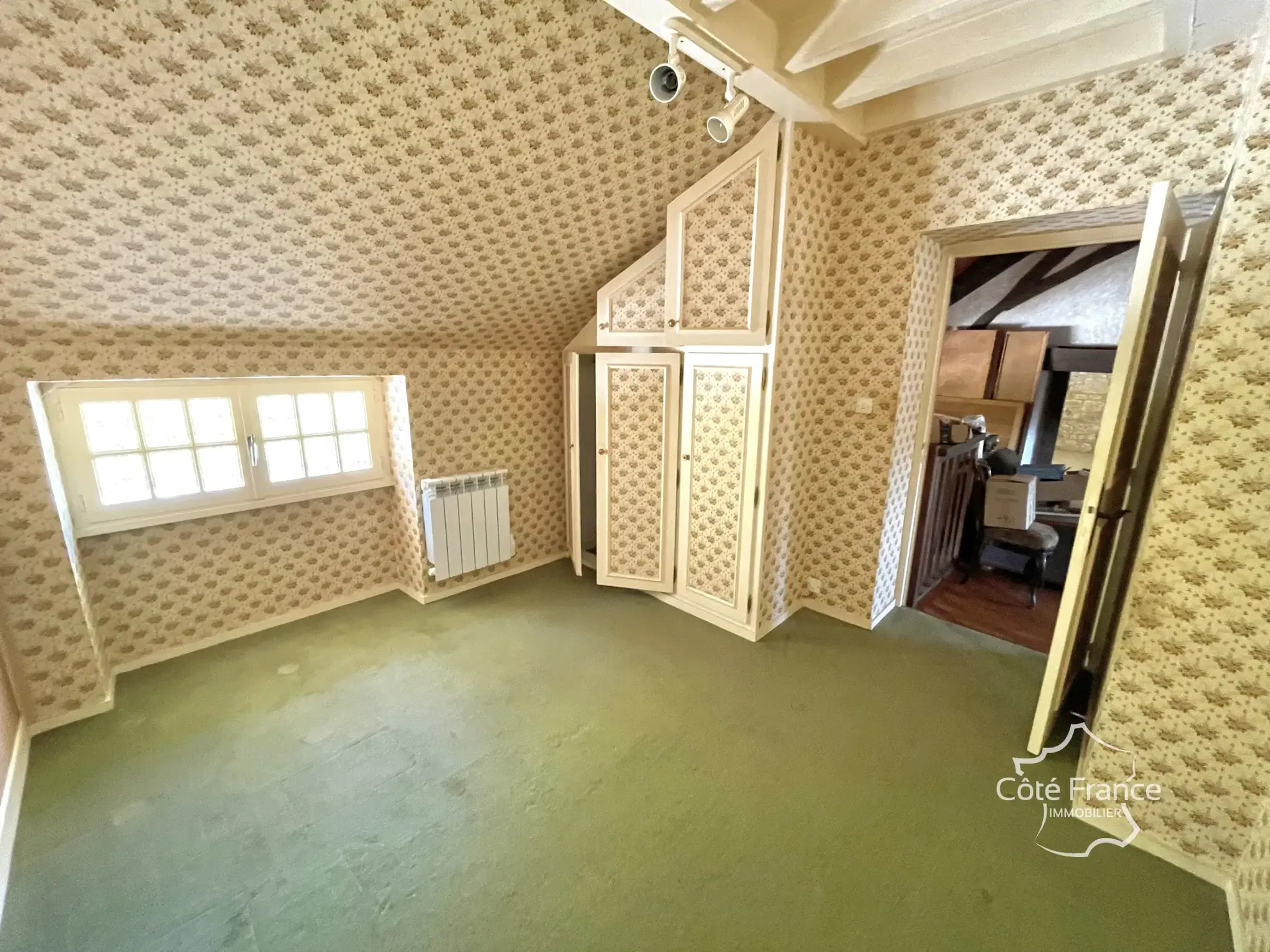 Maison de charme à Merry-Sec avec jardin et potentiel d'aménagement 