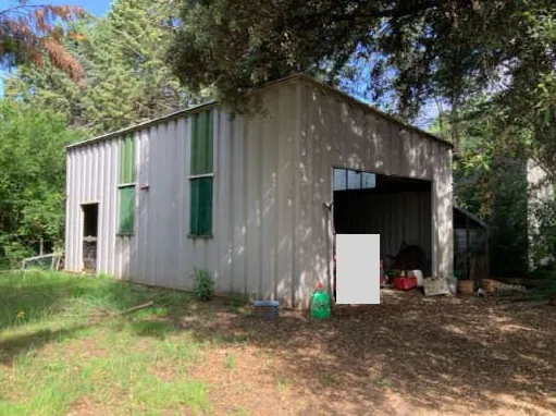 Villa de 148m² à Mornas en vente aux enchères avec grande parcelle 