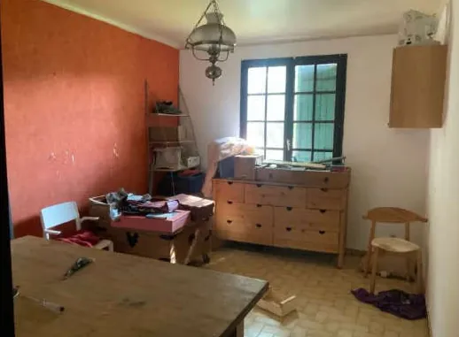 Villa de 148m² à Mornas en vente aux enchères avec grande parcelle 