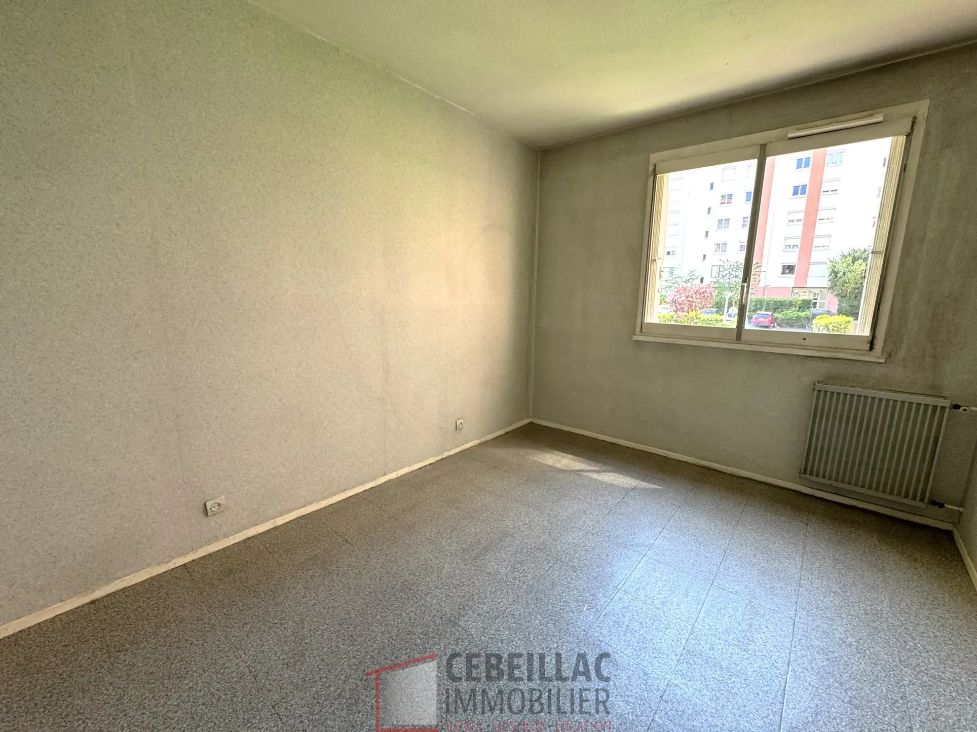 Appartement T3 avec balcon à Clermont-Ferrand – Près du tramway 