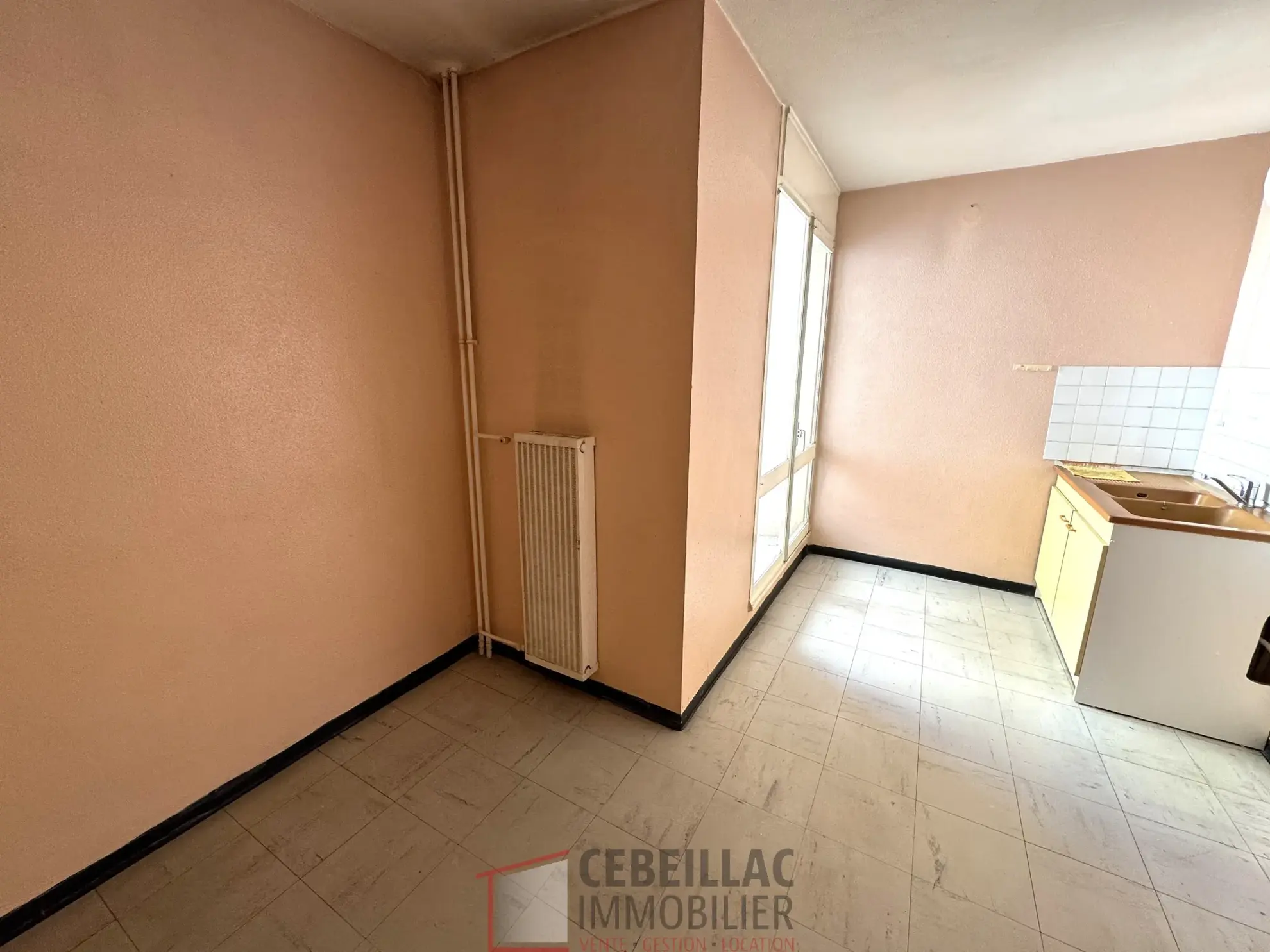 Appartement T3 avec balcon à Clermont-Ferrand – Près du tramway 