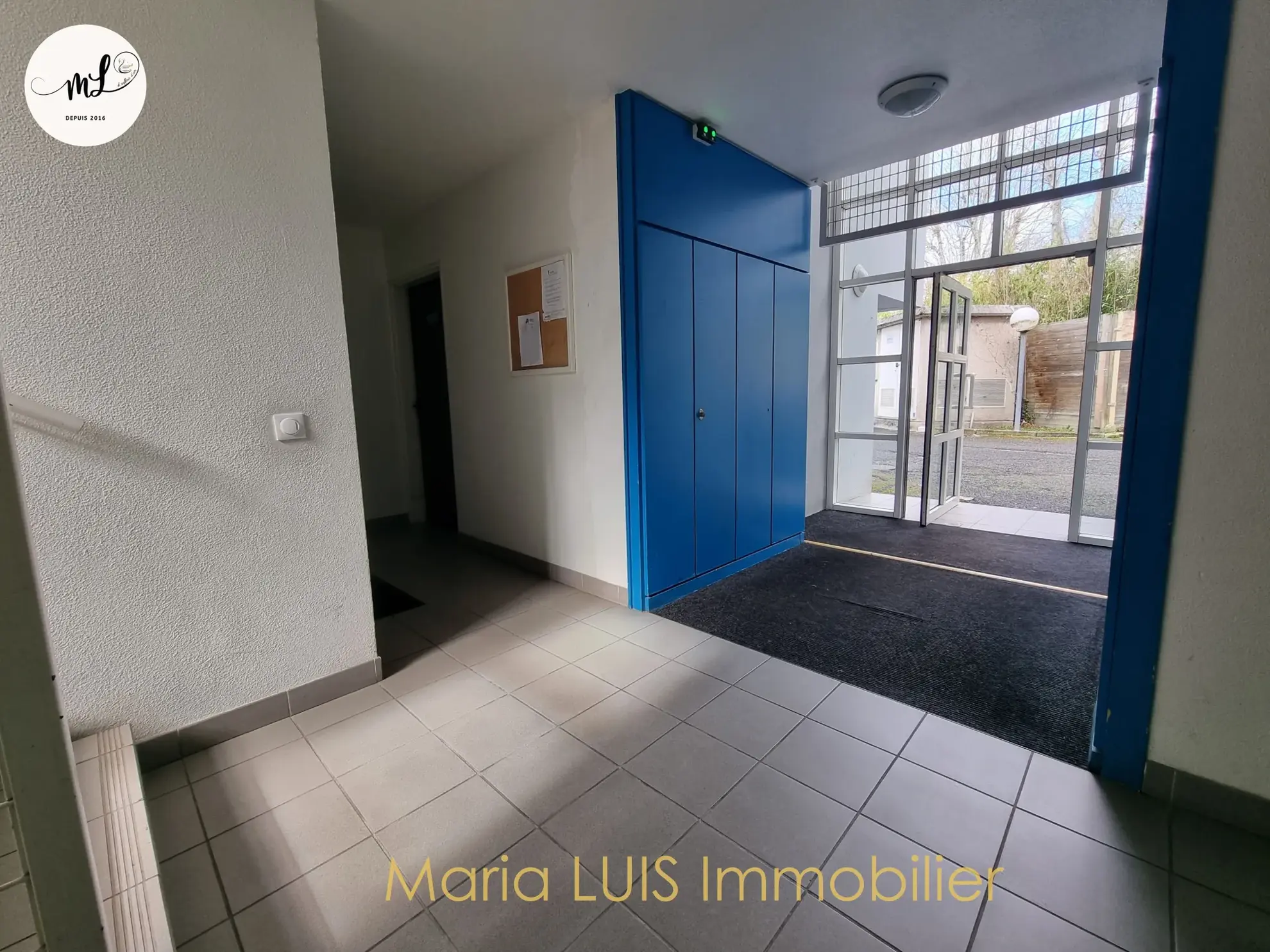 Appartement 4 pièces à Saint-Médard-en-Jalles, centre-ville, avec parking et balcon, sans travaux 