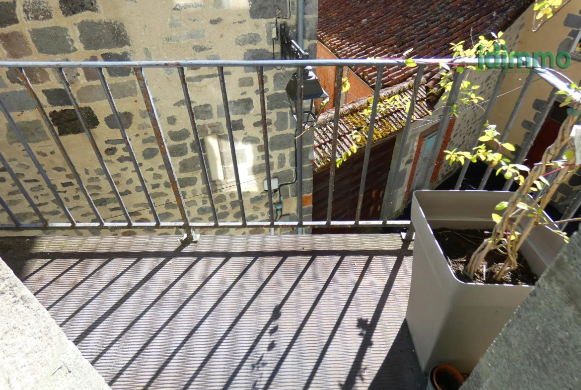 Charmante maison de ville dans le centre historique d'Aurillac, 3 chambres, garage et atelier 