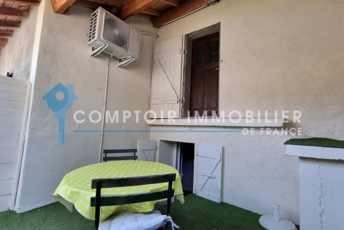 Maison de village de 70 m² à Salettes en Ardèche, résidence secondaire avec vue montagne 