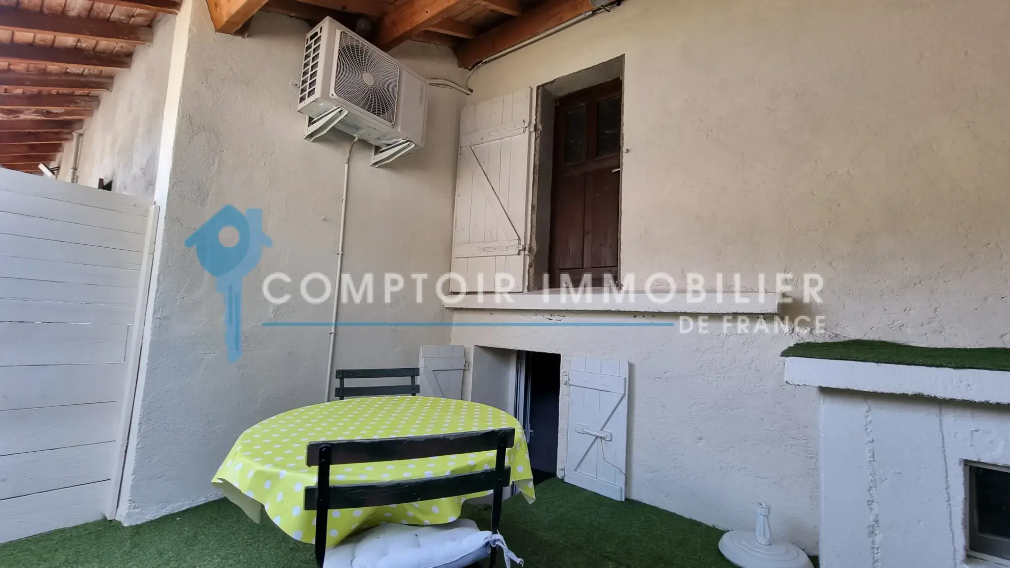 Maison de village de 70 m² à Salettes en Ardèche, résidence secondaire avec vue montagne 