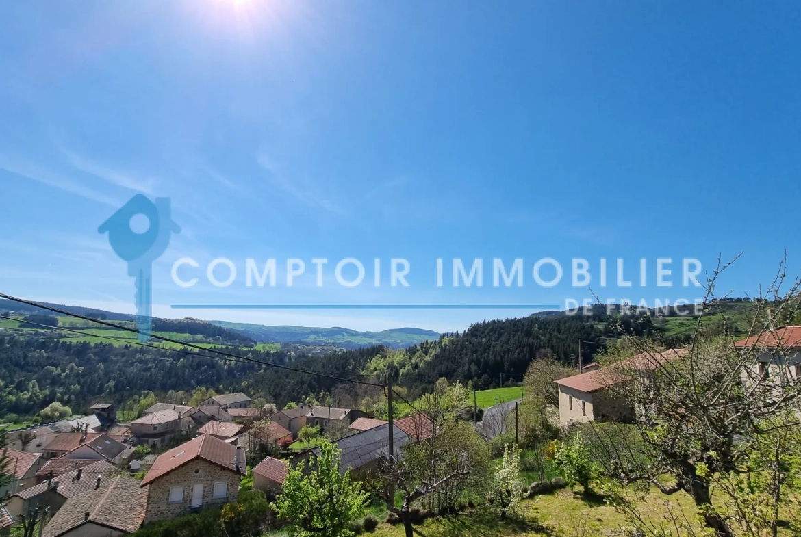 Maison de village de 70 m² à Salettes en Ardèche, résidence secondaire avec vue montagne 