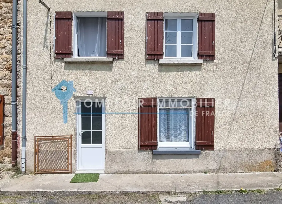 Maison de village de 70 m² à Salettes en Ardèche, résidence secondaire avec vue montagne 