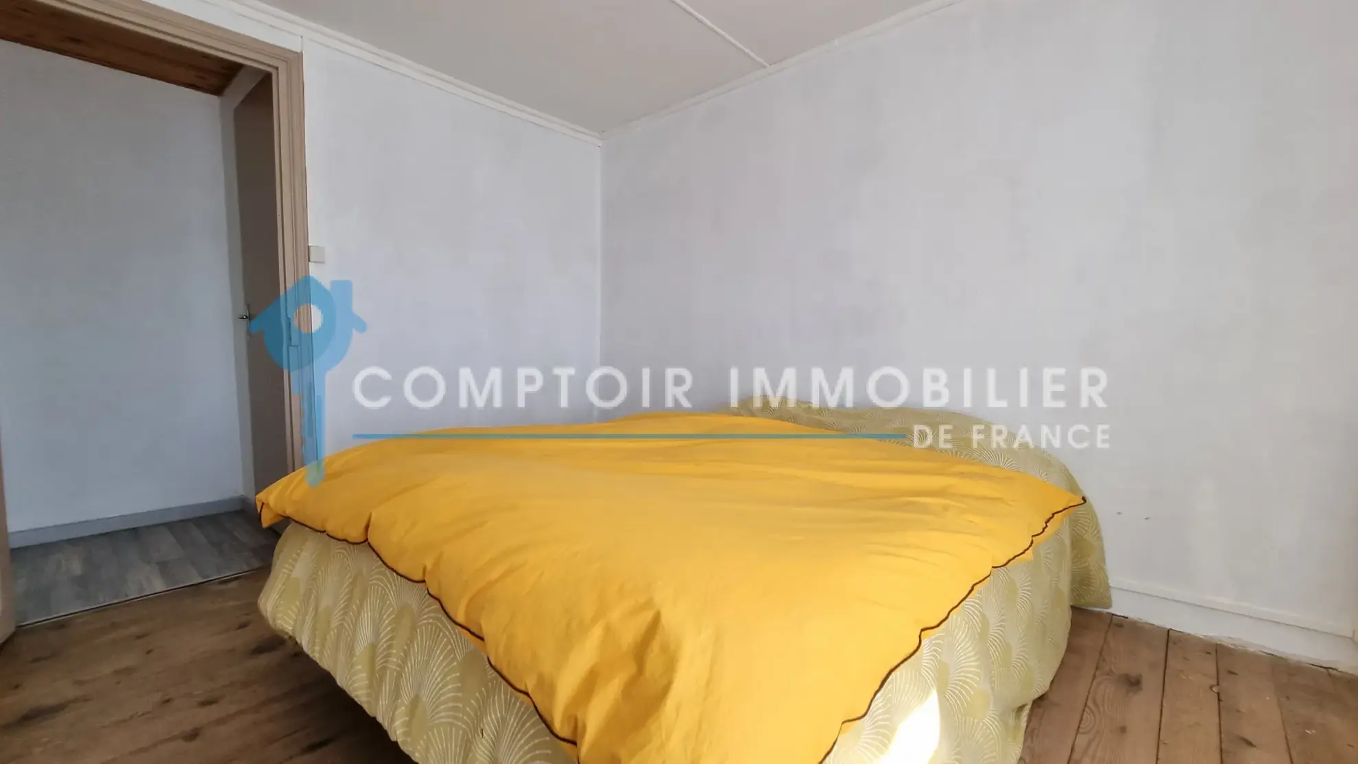 Maison de village de 70 m² à Salettes en Ardèche, résidence secondaire avec vue montagne 
