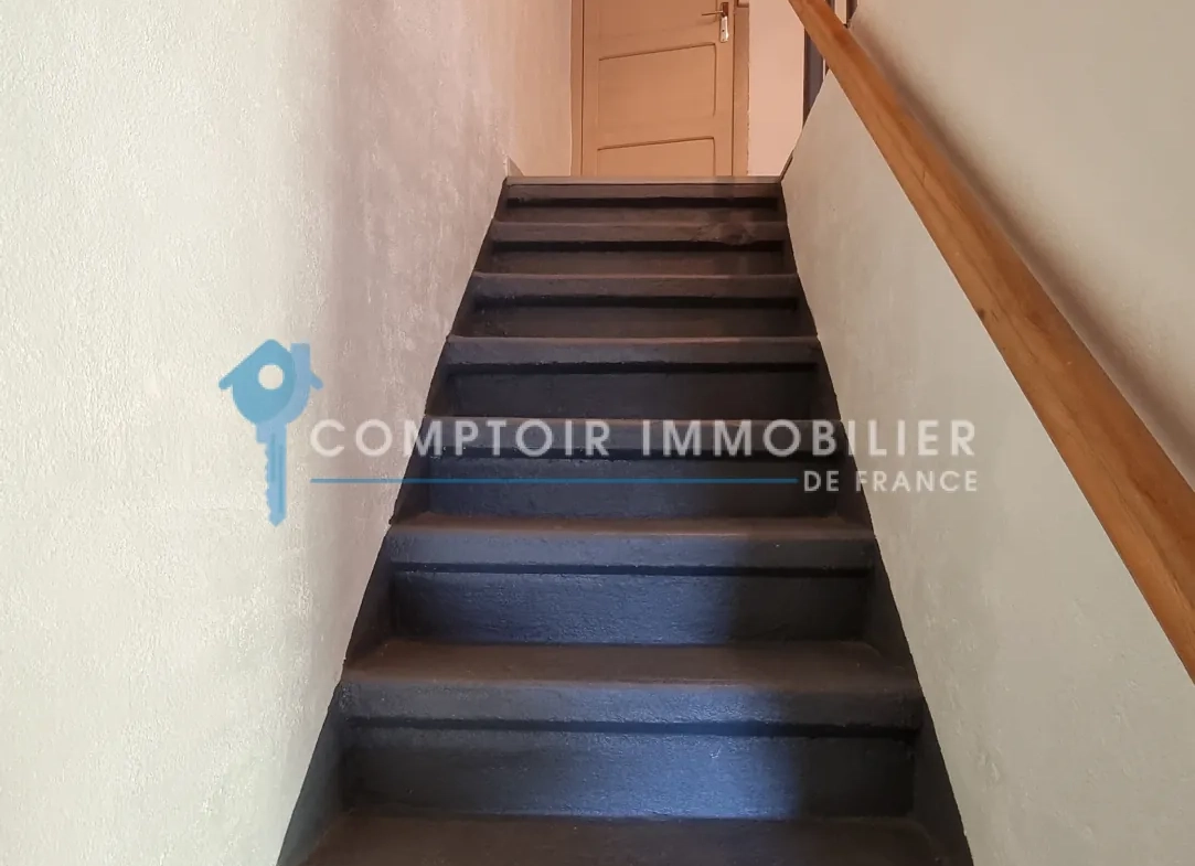 Maison de village de 70 m² à Salettes en Ardèche, résidence secondaire avec vue montagne 