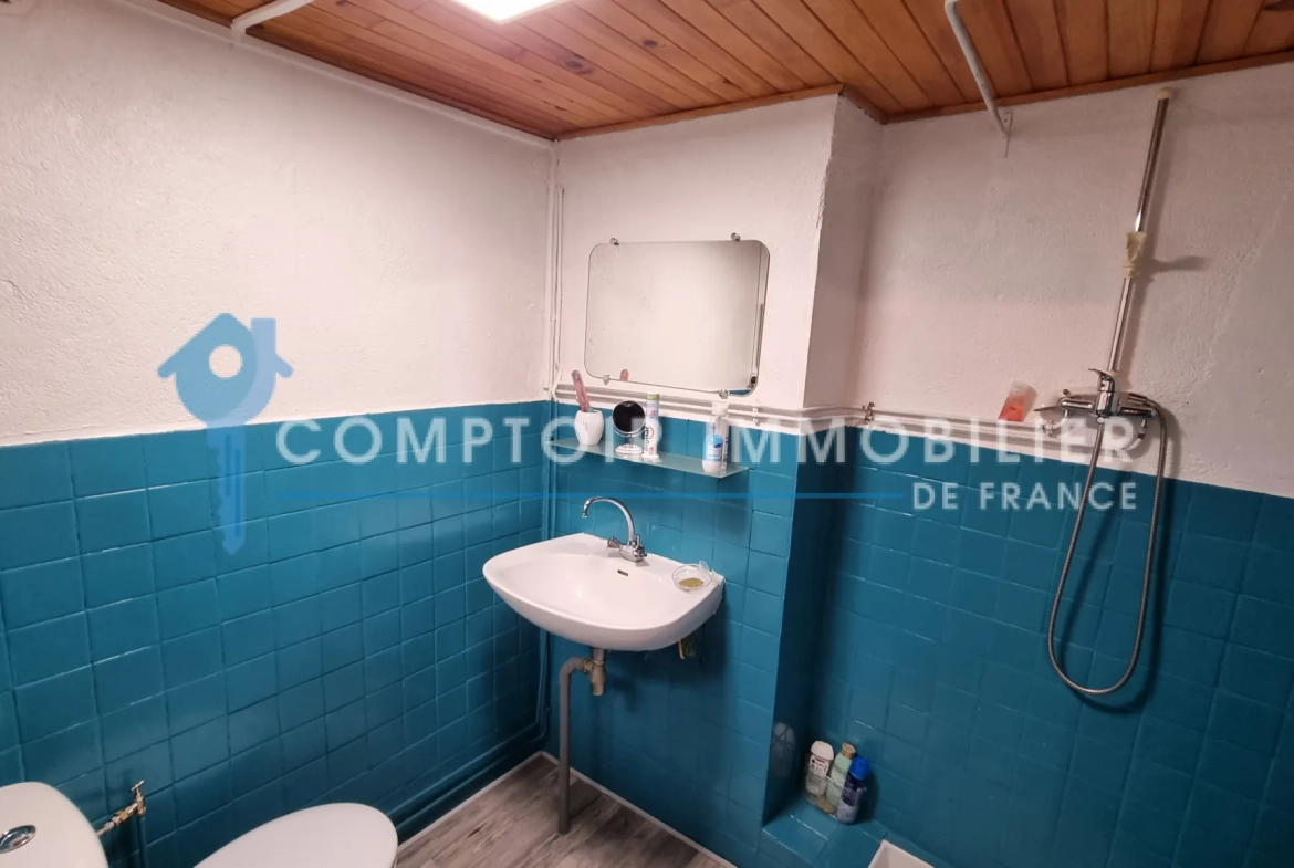 Maison de village de 70 m² à Salettes en Ardèche, résidence secondaire avec vue montagne 