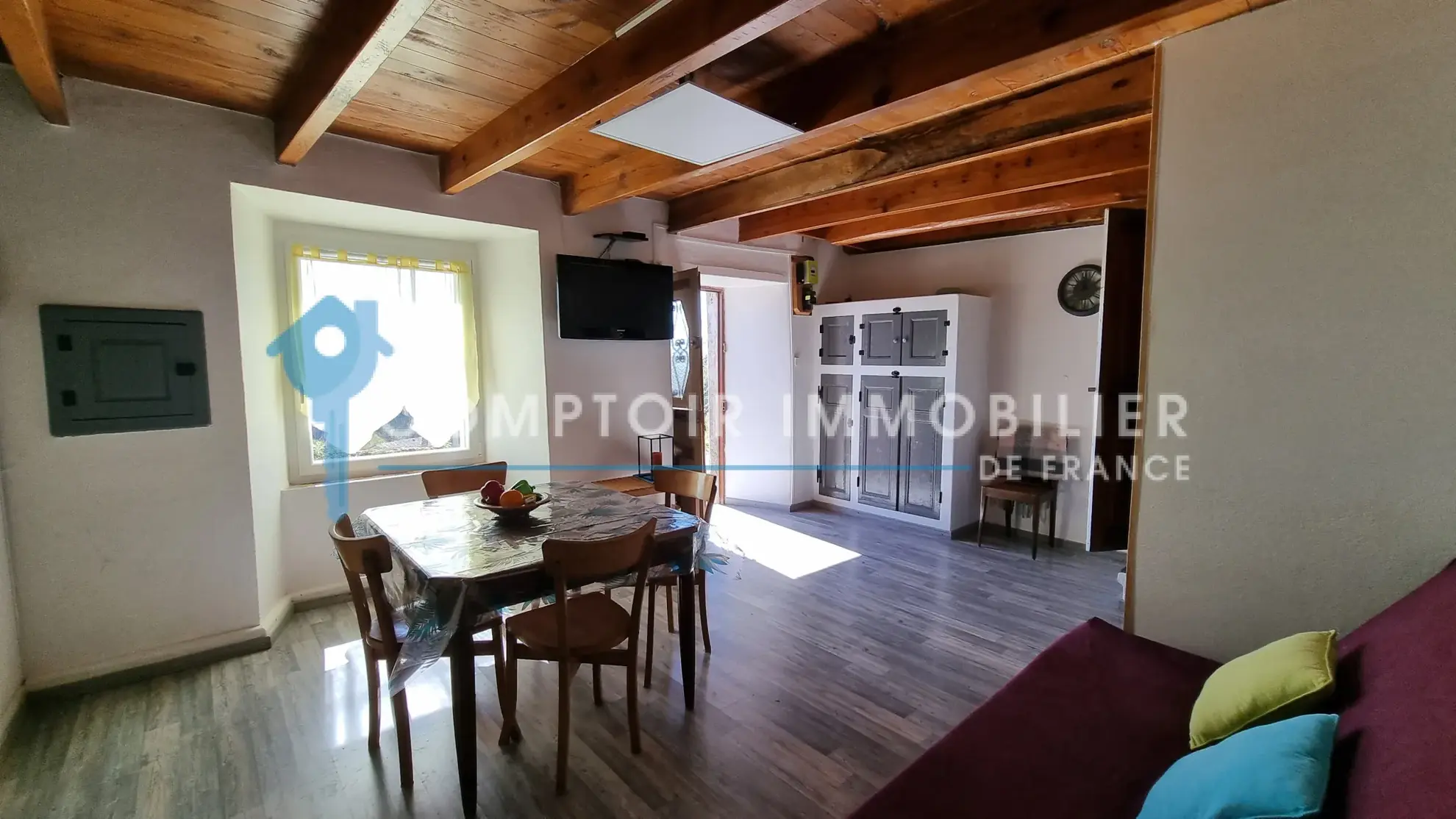 Maison de village de 70 m² à Salettes en Ardèche, résidence secondaire avec vue montagne 