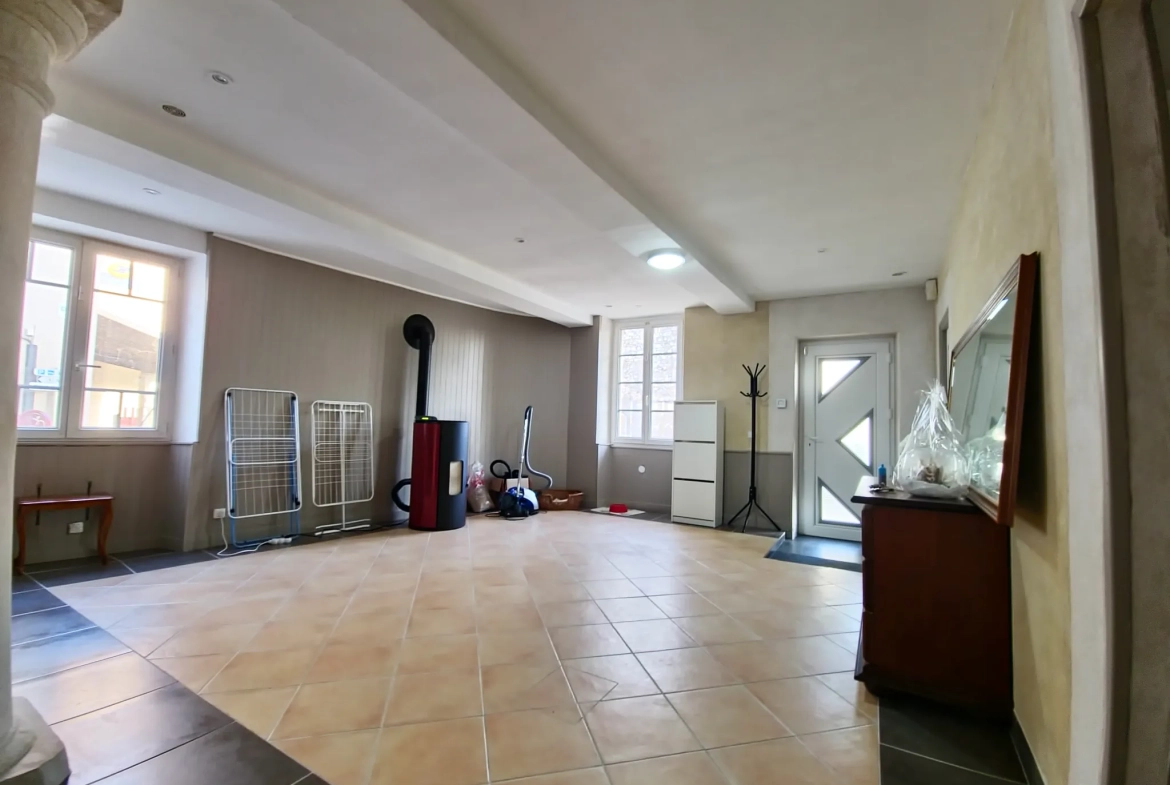 Maison de village en vente à Les Ganges Gontardes de 161m² avec grand terrain et potentiel d’extension 