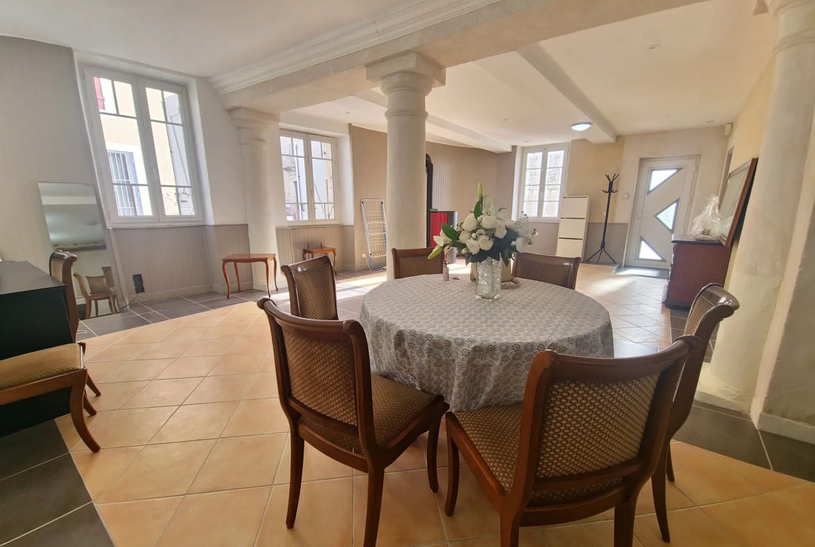 Maison de village en vente à Les Ganges Gontardes de 161m² avec grand terrain et potentiel d’extension 