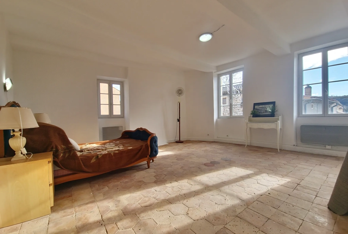Maison de village en vente à Les Ganges Gontardes de 161m² avec grand terrain et potentiel d’extension 