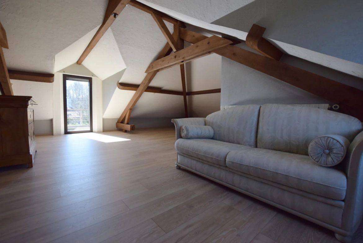 Belle villa contemporaine avec jardin et vue à Montbéliard 