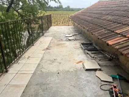 Achat en enchères d'une maison de 49 m² à Sorgues avec terrain et terrasse 