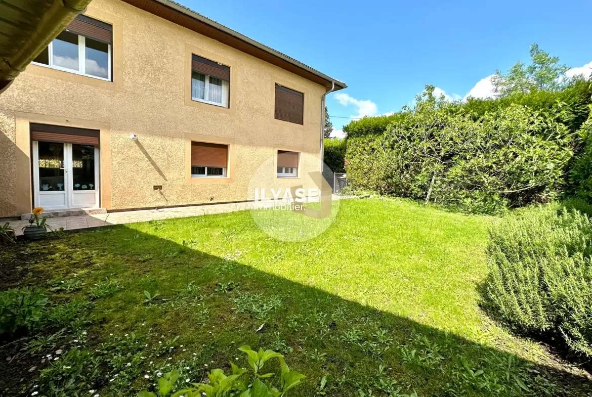 Maison de 192 m² avec jardin à Chalon-sur-Saône - 3 chambres et studio indépendant 