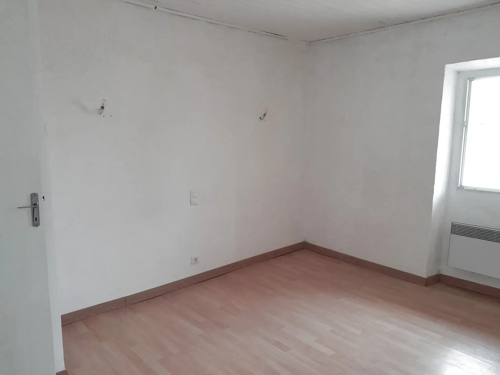 Maison 84 m² rénovée avec terrasse à Caumont-sur-Durance 