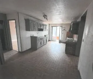 Villa T5 de 145m² avec jardin et garage au Pondy - Vente aux enchères à partir de 75 000 € 