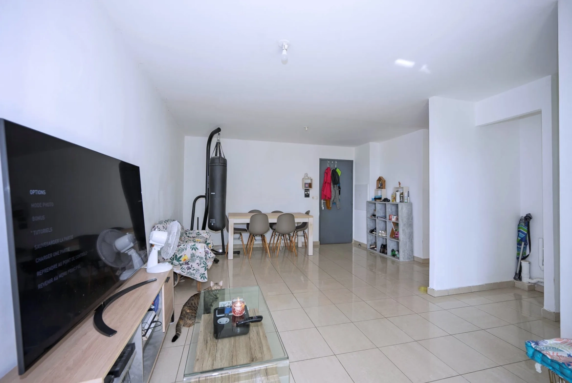 Appartement T2 avec varangue et parking à Sainte Clotilde - Résidence de 2013 