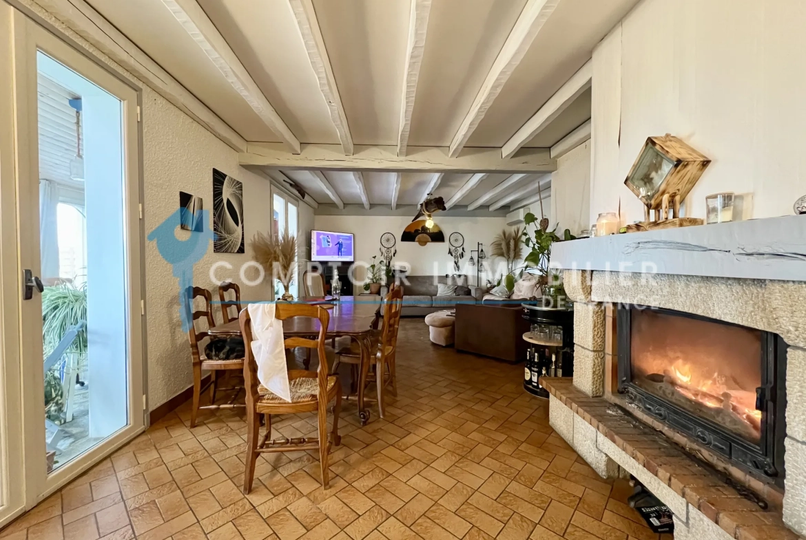 Ensemble immobilier à vendre à Saint-Paul-Cap-de-Joux - Opportunité d'investissement 