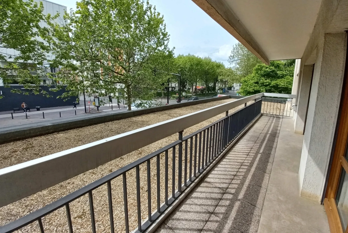 Appartement 2 pièces à vendre à Joinville-le-Pont dans résidence de standing 