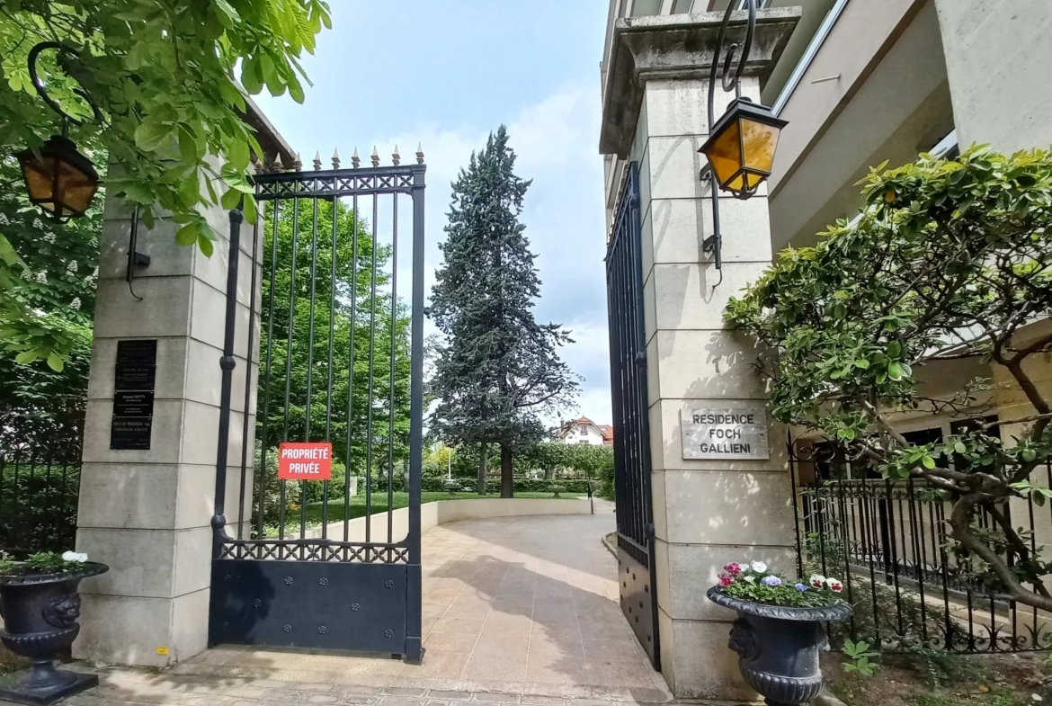 Appartement 2 pièces à vendre à Joinville-le-Pont dans résidence de standing 