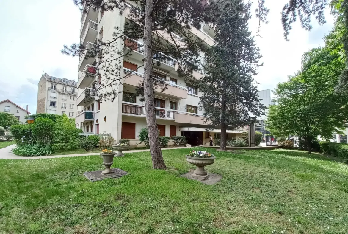 Appartement 2 pièces à vendre à Joinville-le-Pont dans résidence de standing 