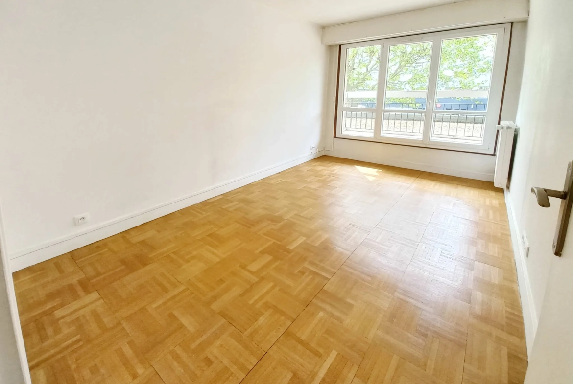 Appartement 2 pièces à vendre à Joinville-le-Pont dans résidence de standing 