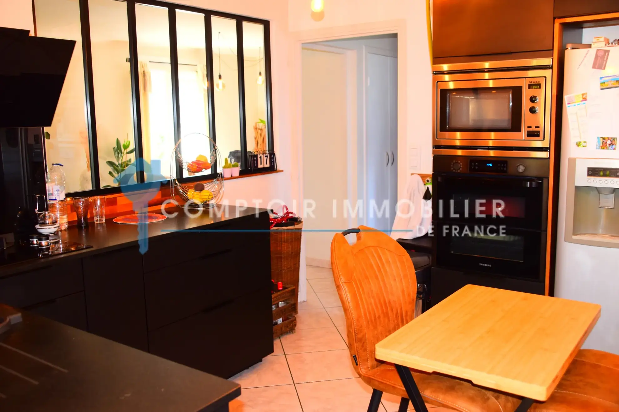 Maison contemporaine à Aubenas avec grand jardin, garage et véranda, 150 m² 