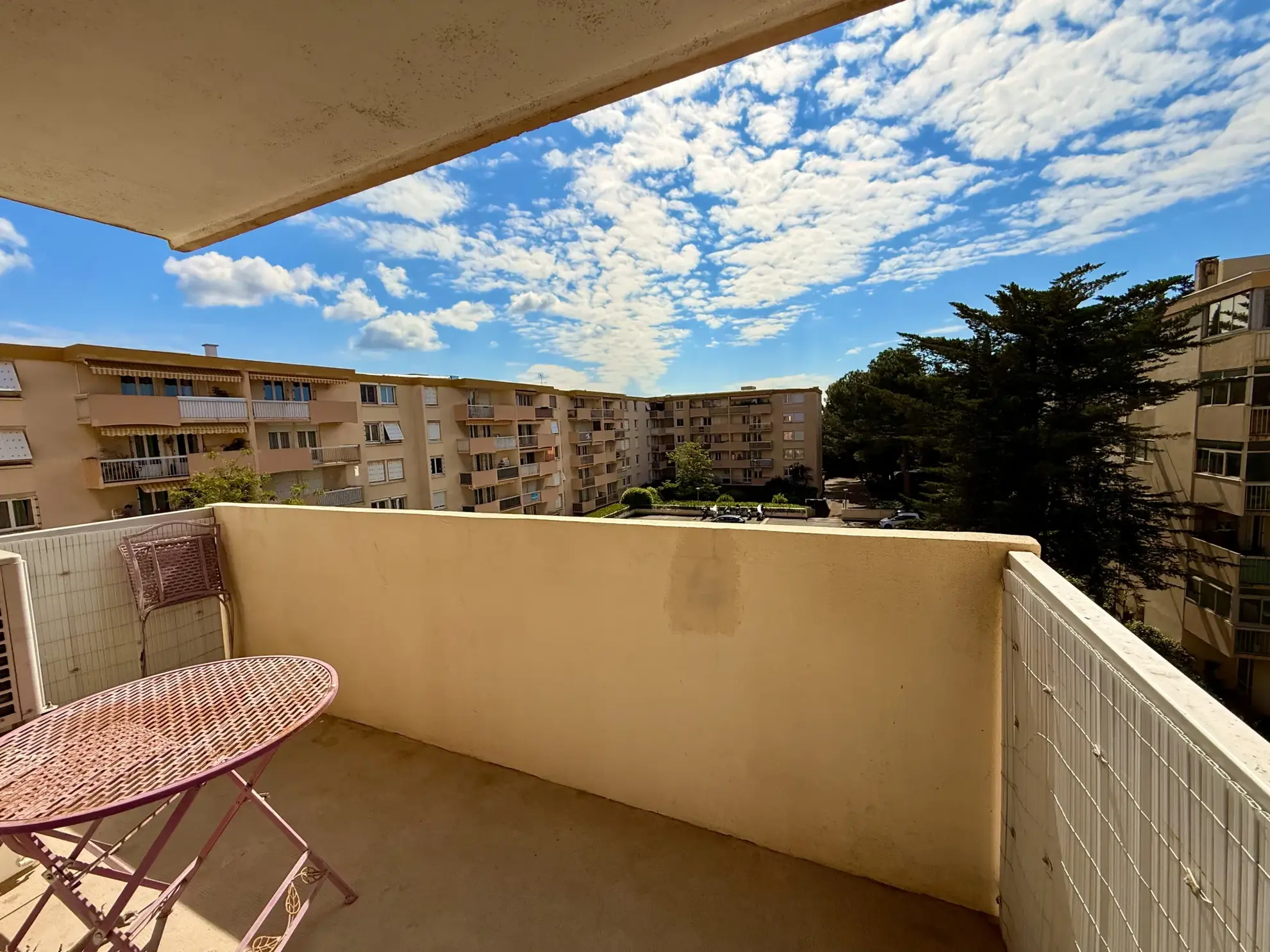 Appartement T2 à Montpellier de 54 m² avec parking et balcon au dernier étage 