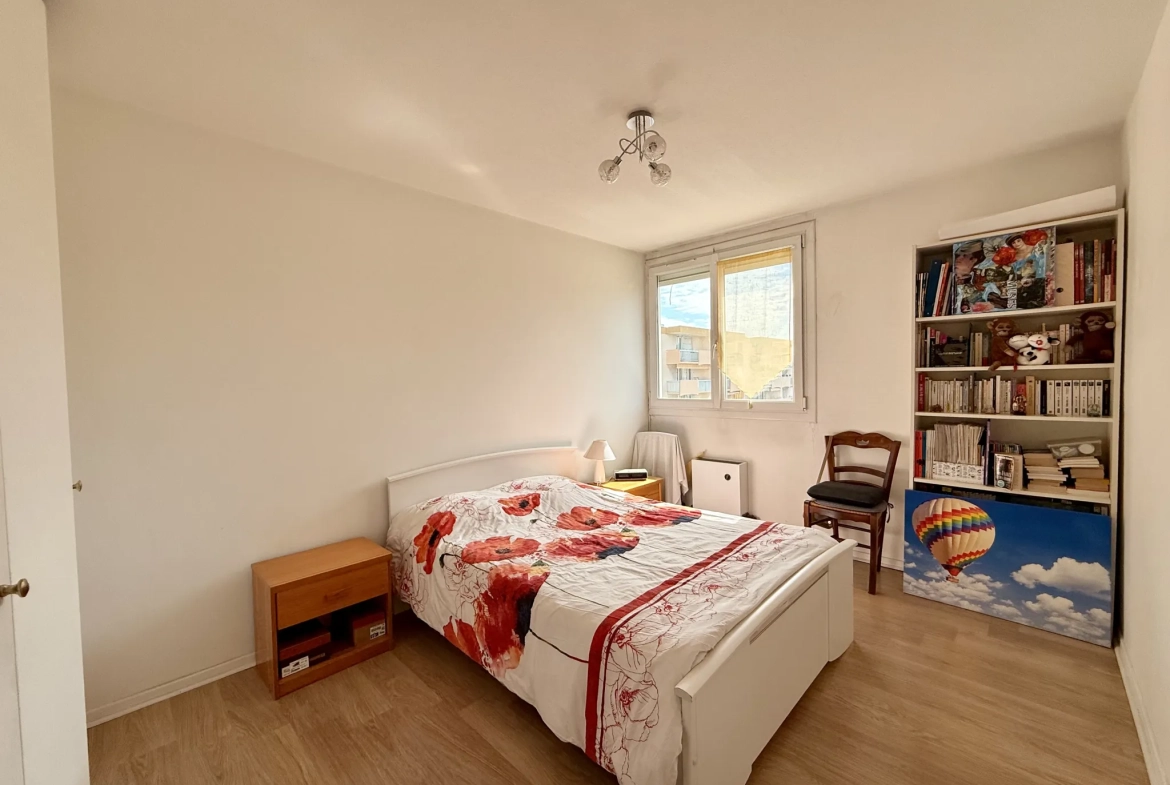 Appartement T2 à Montpellier de 54 m² avec parking et balcon au dernier étage 