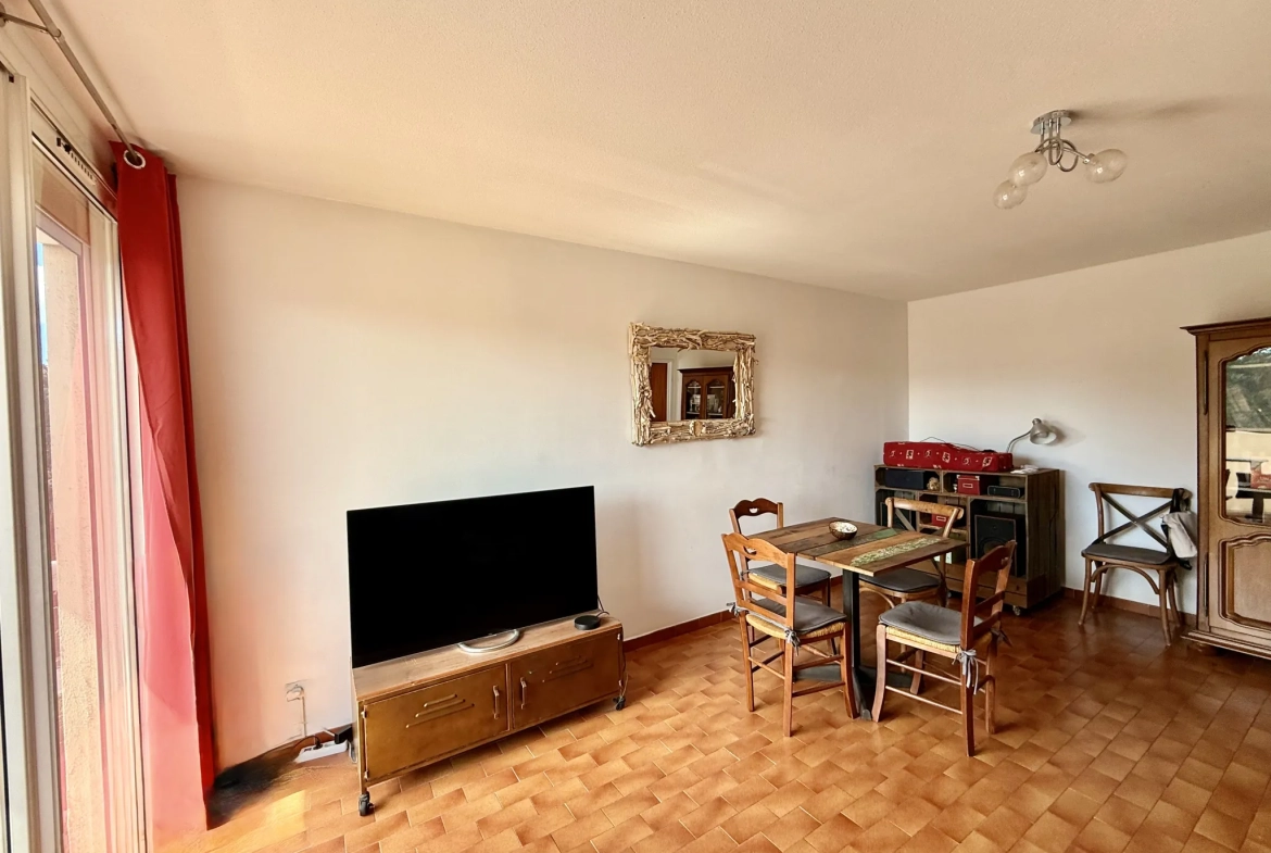 Appartement T2 à Montpellier de 54 m² avec parking et balcon au dernier étage 