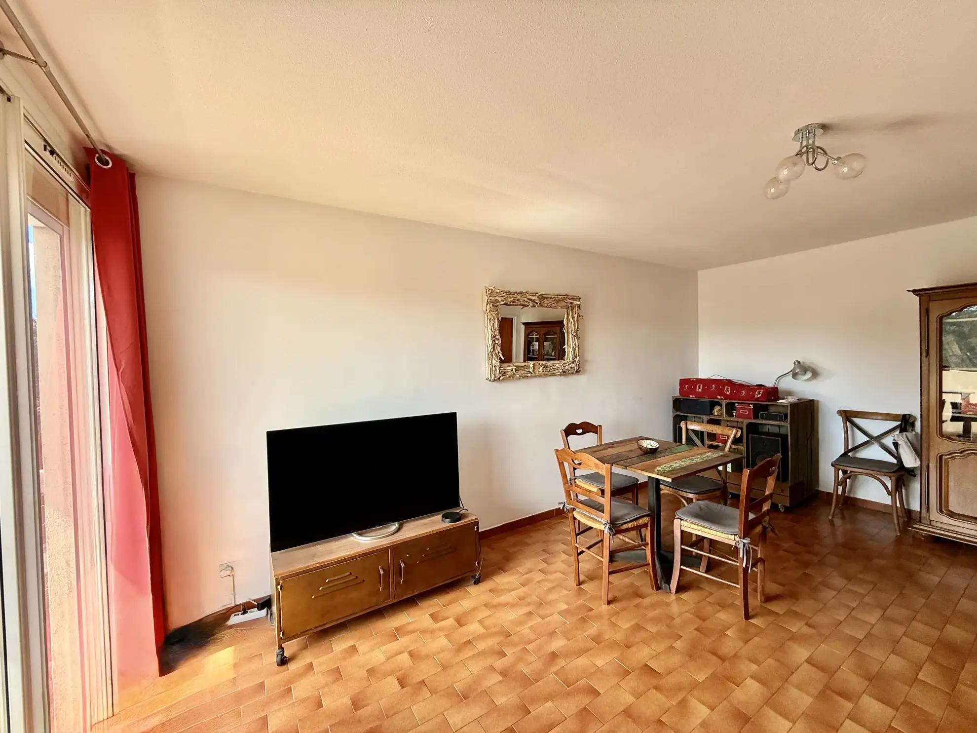 Appartement T2 à Montpellier de 54 m² avec parking et balcon au dernier étage 