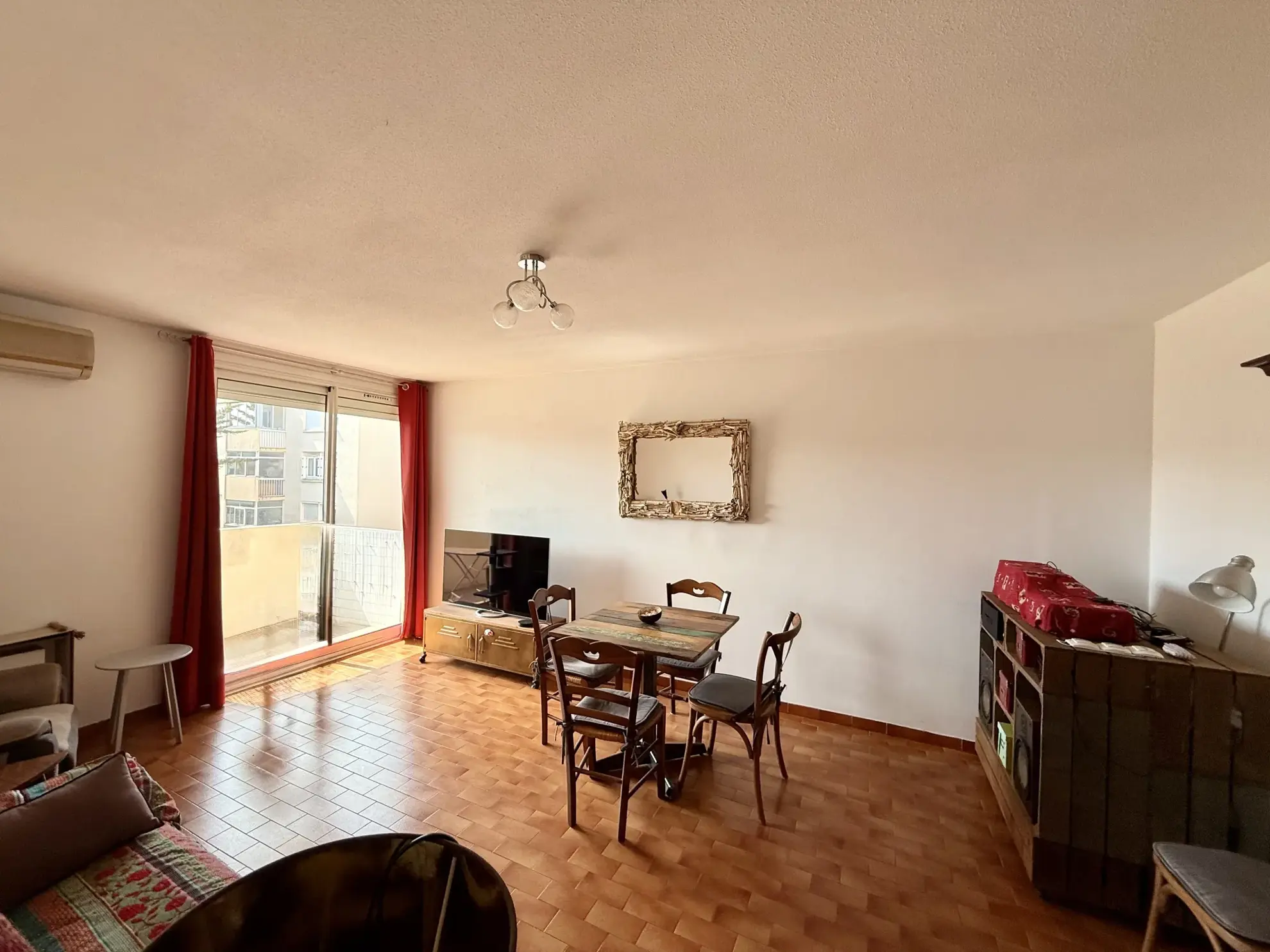 Appartement T2 à Montpellier de 54 m² avec parking et balcon au dernier étage 